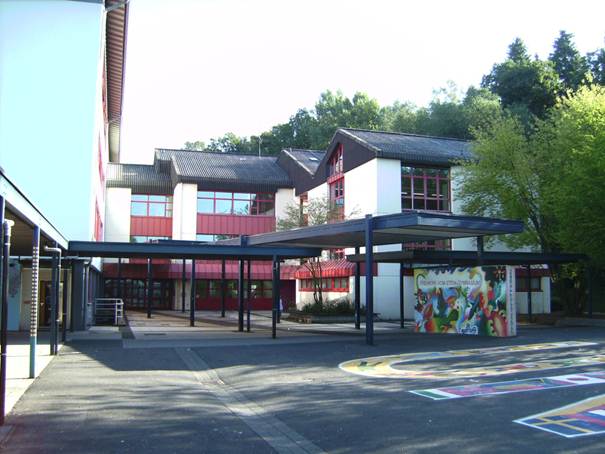 Description: Gymnasium Betzdorf.JPG